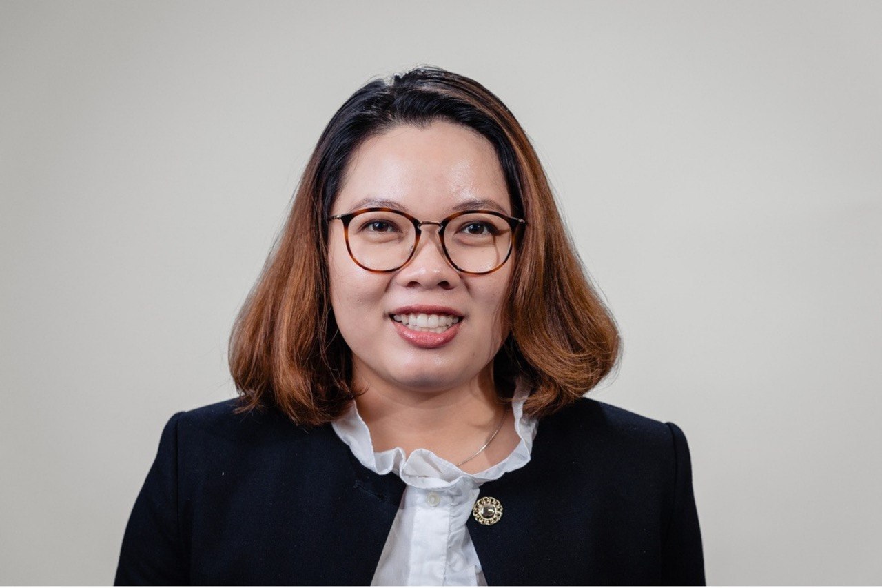 Trang Nguyen portrait